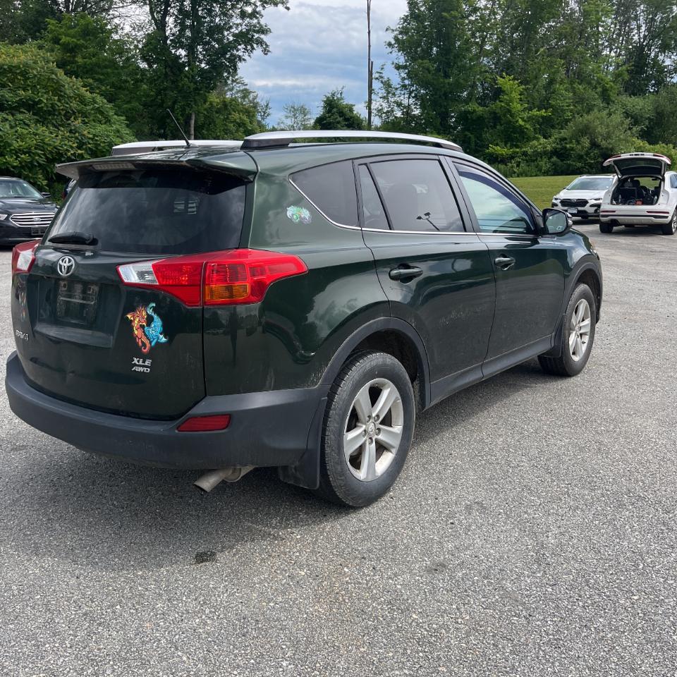Toyota RAV4 AWD 4dr XLE (Natl) 2013