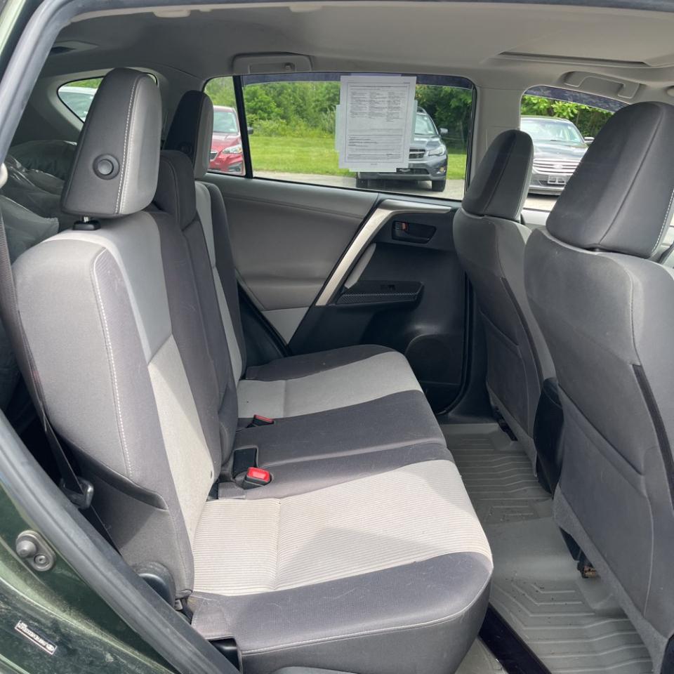 Toyota RAV4 AWD 4dr XLE (Natl) 2013