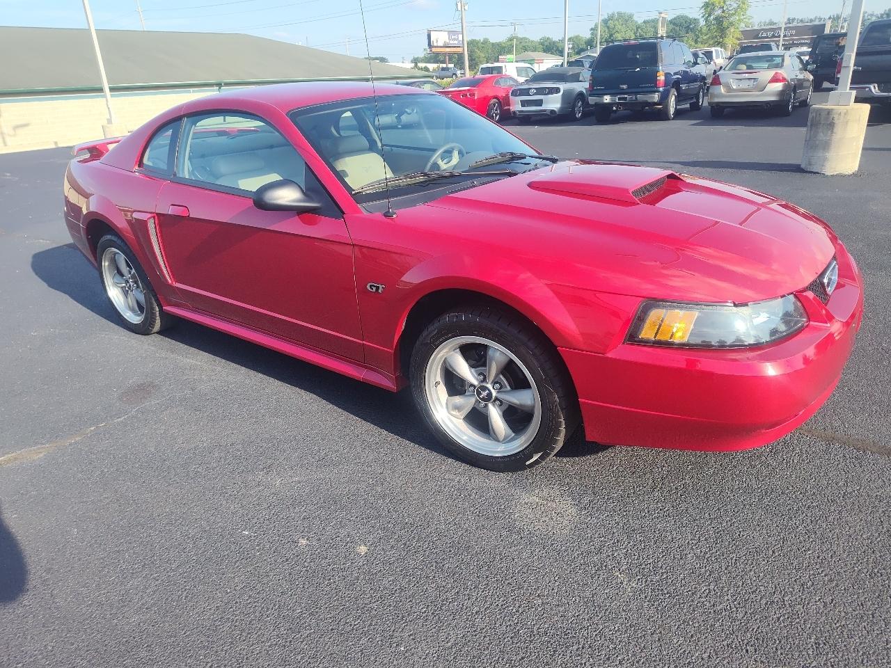 Ford Mustang 2dr Cpe GT Deluxe 2001