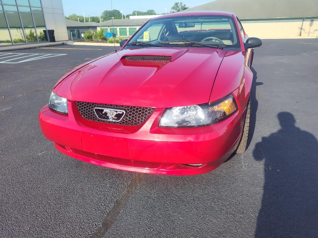 Ford Mustang 2dr Cpe GT Deluxe 2001