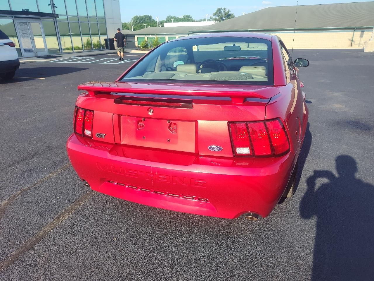 Ford Mustang 2dr Cpe GT Deluxe 2001