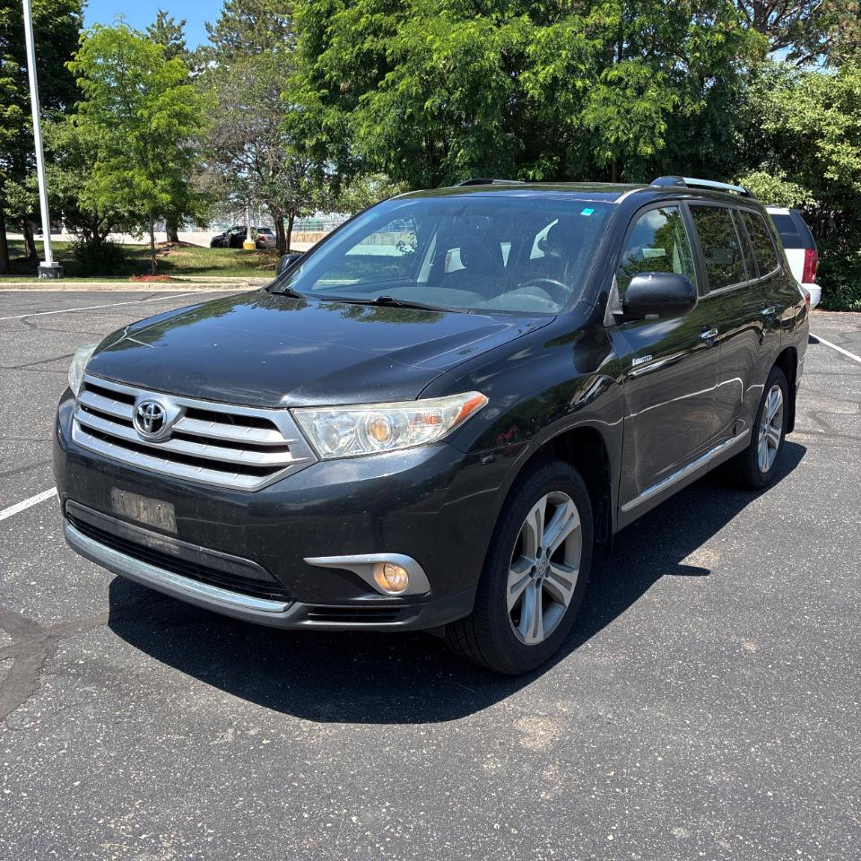 Toyota Highlander 4WD 4dr V6 Limited (Natl) 2011