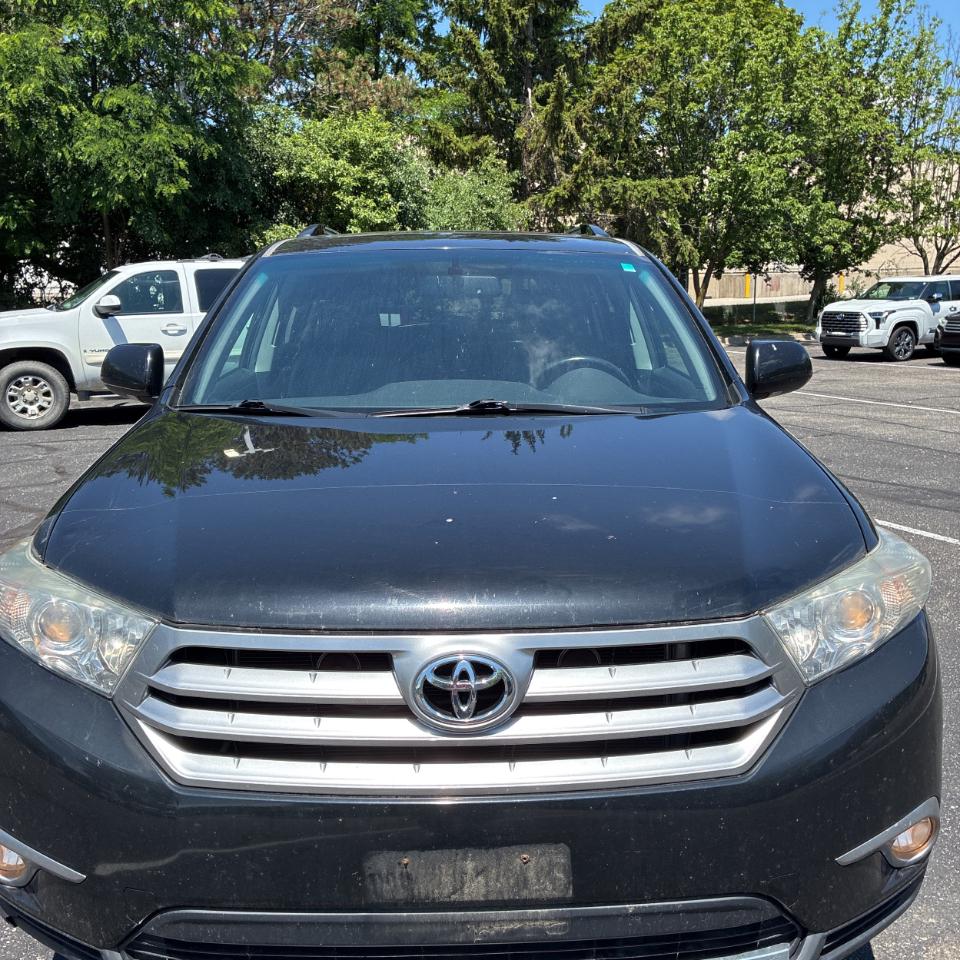 Toyota Highlander 4WD 4dr V6 Limited (Natl) 2011