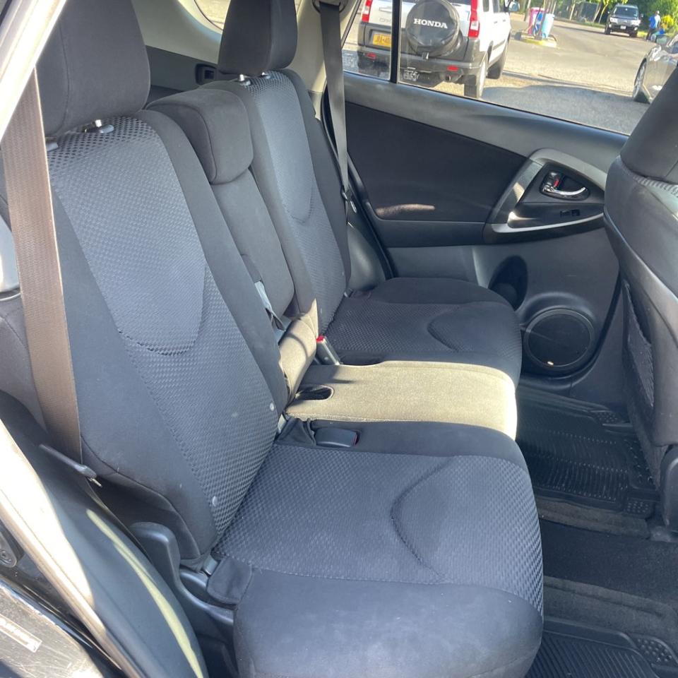 Toyota RAV4 4WD 4dr 4-cyl 4-Spd AT Sport (Natl) 2011