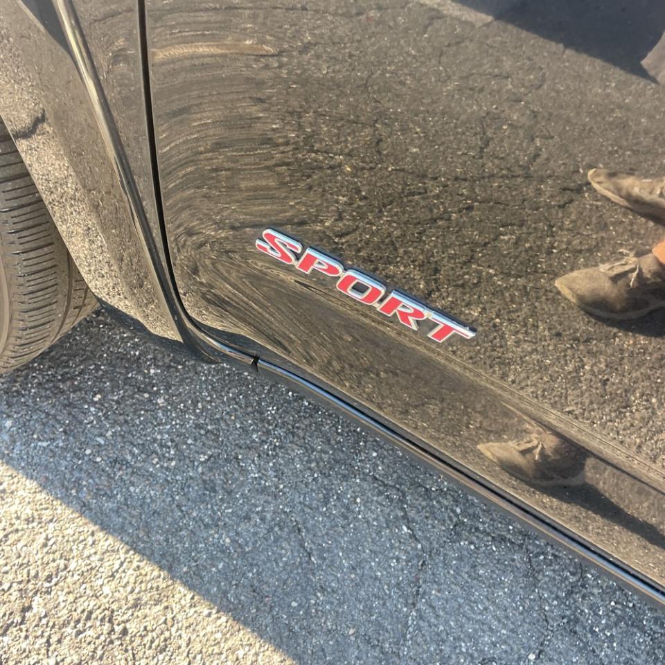 Toyota RAV4 4WD 4dr 4-cyl 4-Spd AT Sport (Natl) 2011