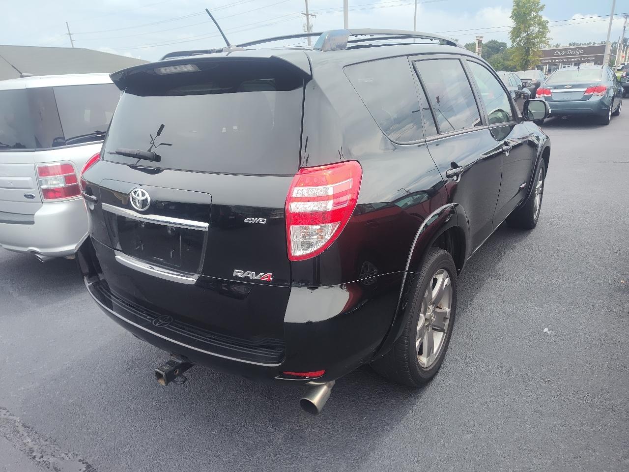 Toyota RAV4 4WD 4dr 4-cyl 4-Spd AT Sport (Natl) 2011