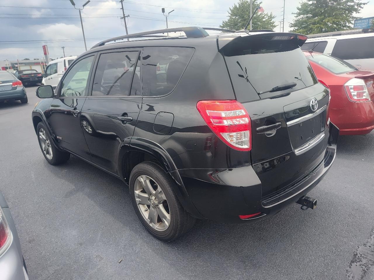 Toyota RAV4 4WD 4dr 4-cyl 4-Spd AT Sport (Natl) 2011