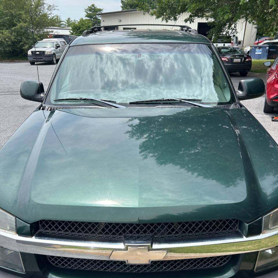 Chevrolet Avalanche 1500 5dr Crew Cab 130" WB 4WD 2003