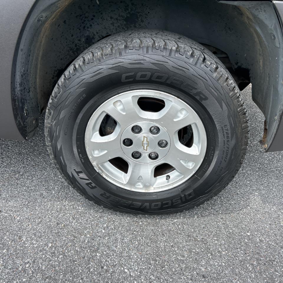 Chevrolet Avalanche 1500 5dr Crew Cab 130" WB 4WD 2003