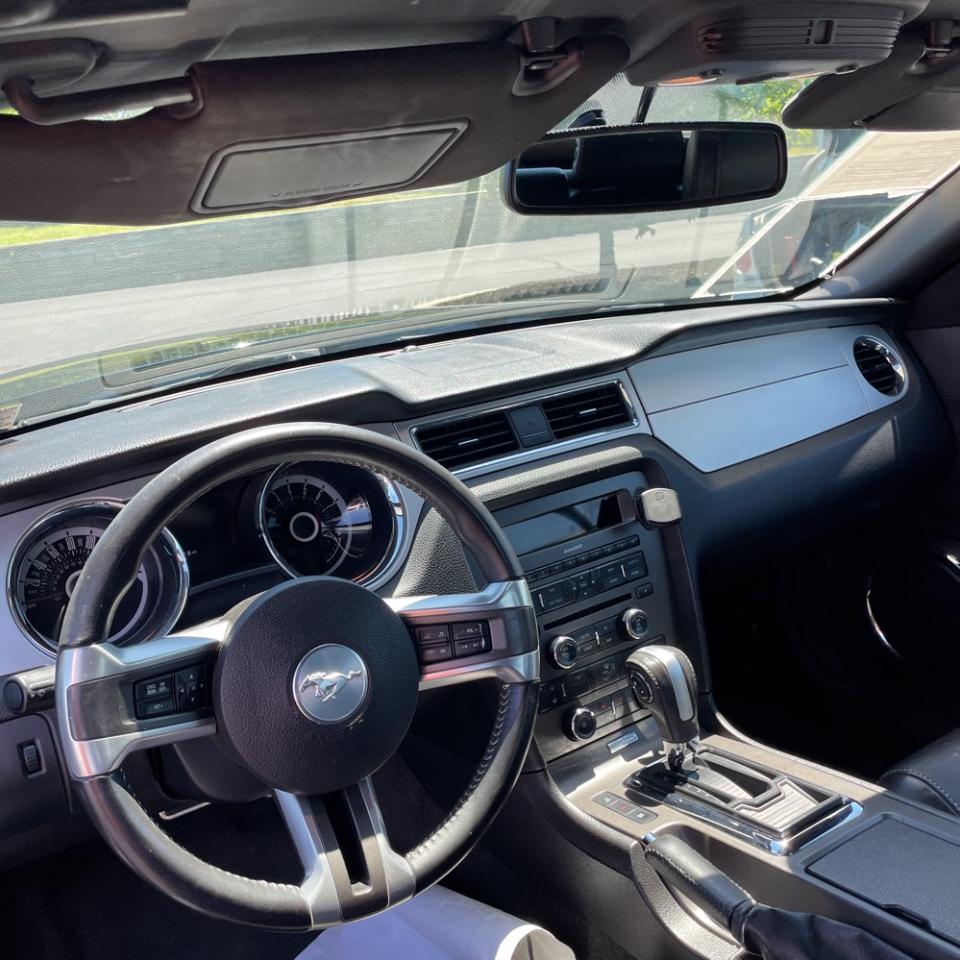 Ford Mustang 2dr Conv V6 2013
