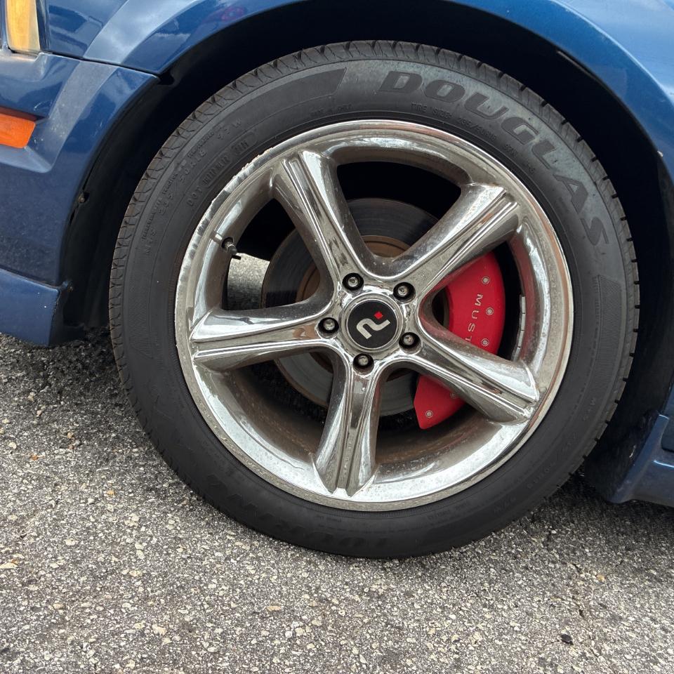 Ford Mustang 2dr Cpe GT Deluxe 2007