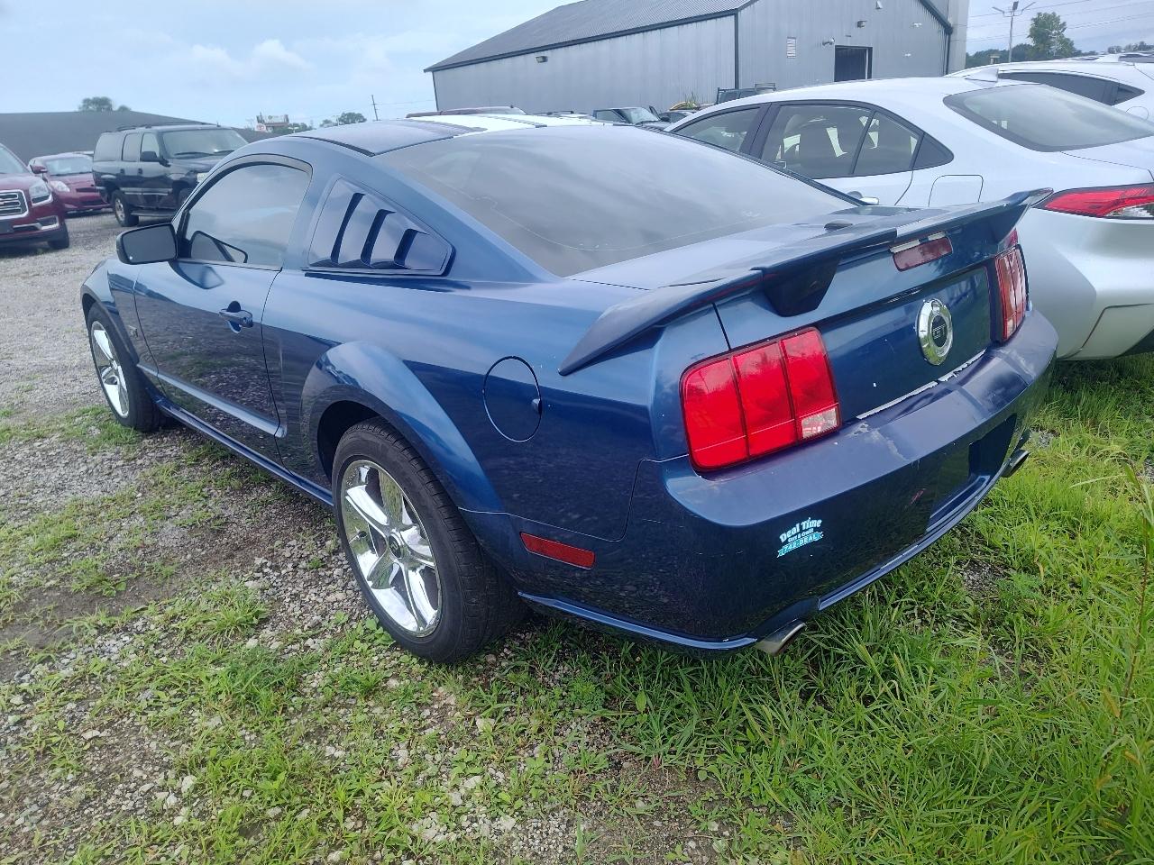 Ford Mustang 2dr Cpe GT Deluxe 2007