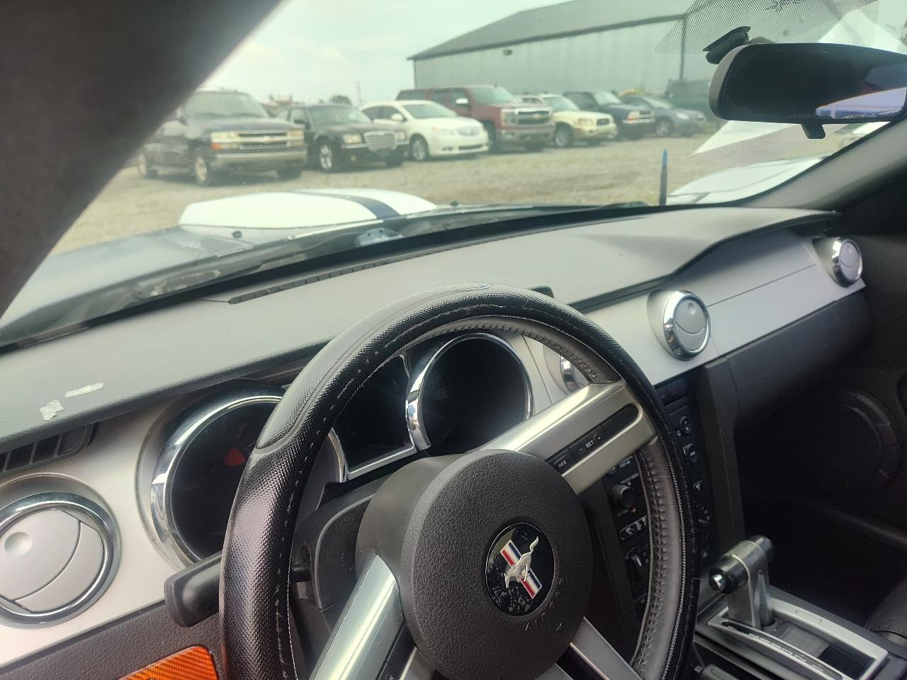 Ford Mustang 2dr Cpe GT Deluxe 2007