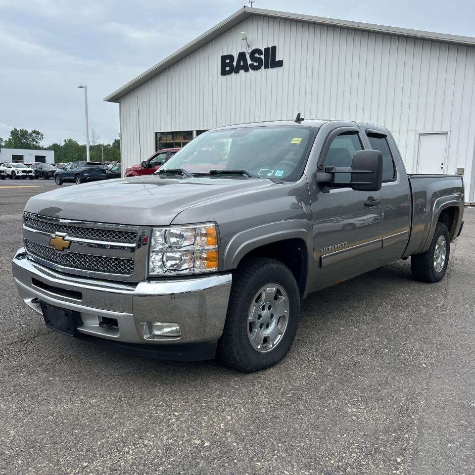 Chevrolet Silverado 1500 4WD Ext Cab 143.5" LT 2012