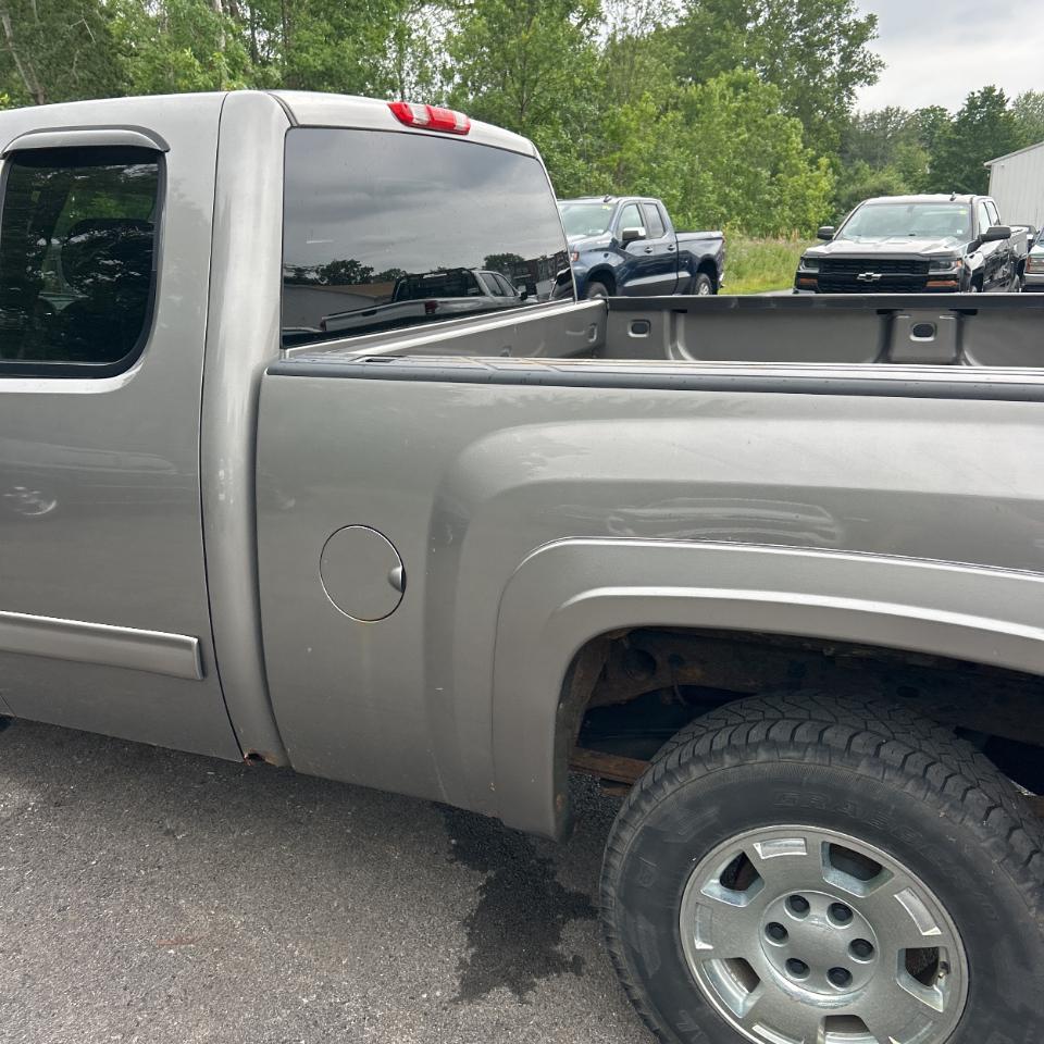 Chevrolet Silverado 1500 4WD Ext Cab 143.5" LT 2012