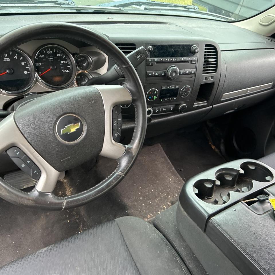 Chevrolet Silverado 1500 4WD Ext Cab 143.5" LT 2012