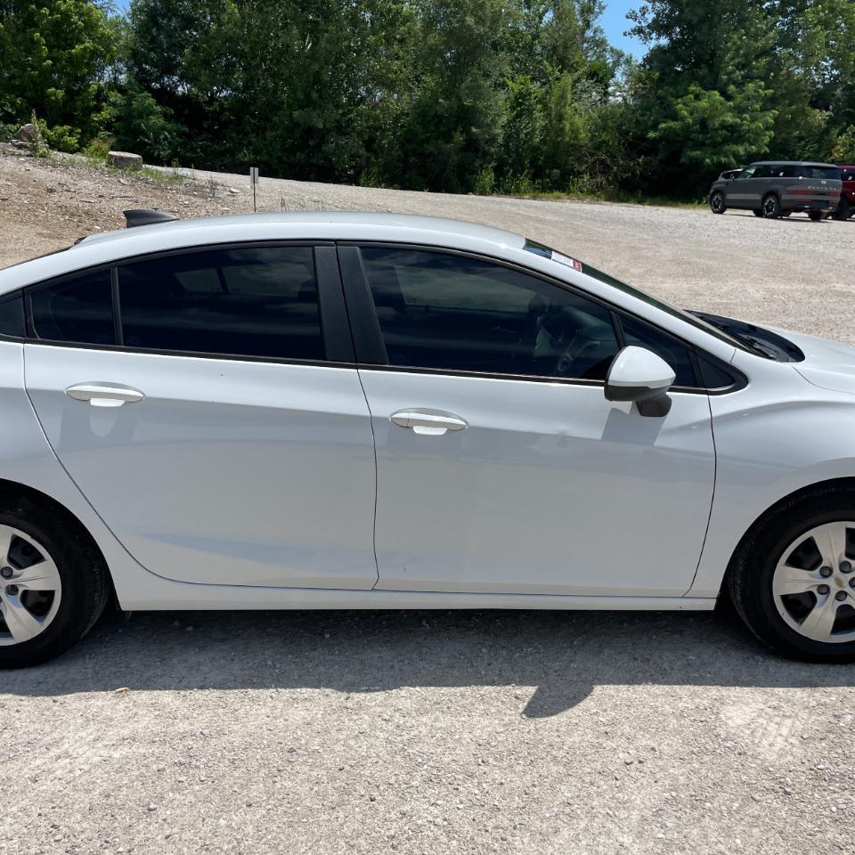 Chevrolet Cruze 4dr Sdn 1.4L LS w/1SB 2017