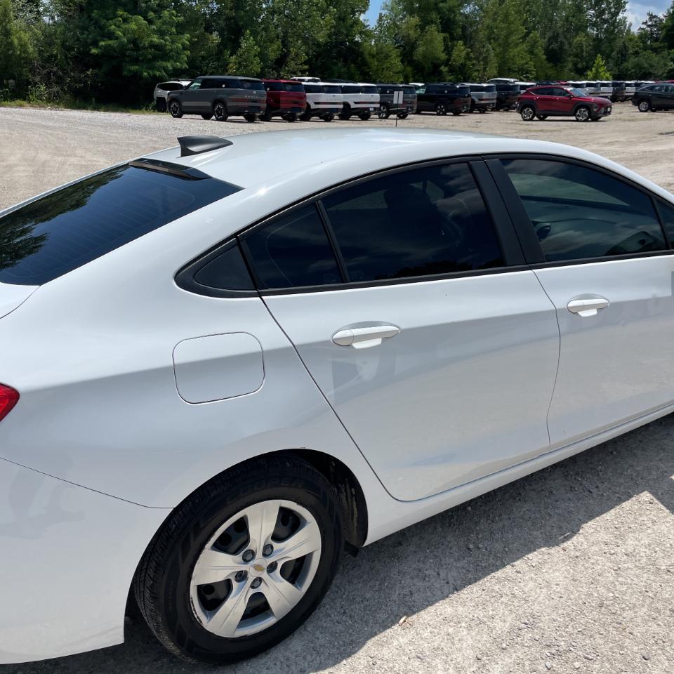 Chevrolet Cruze 4dr Sdn 1.4L LS w/1SB 2017