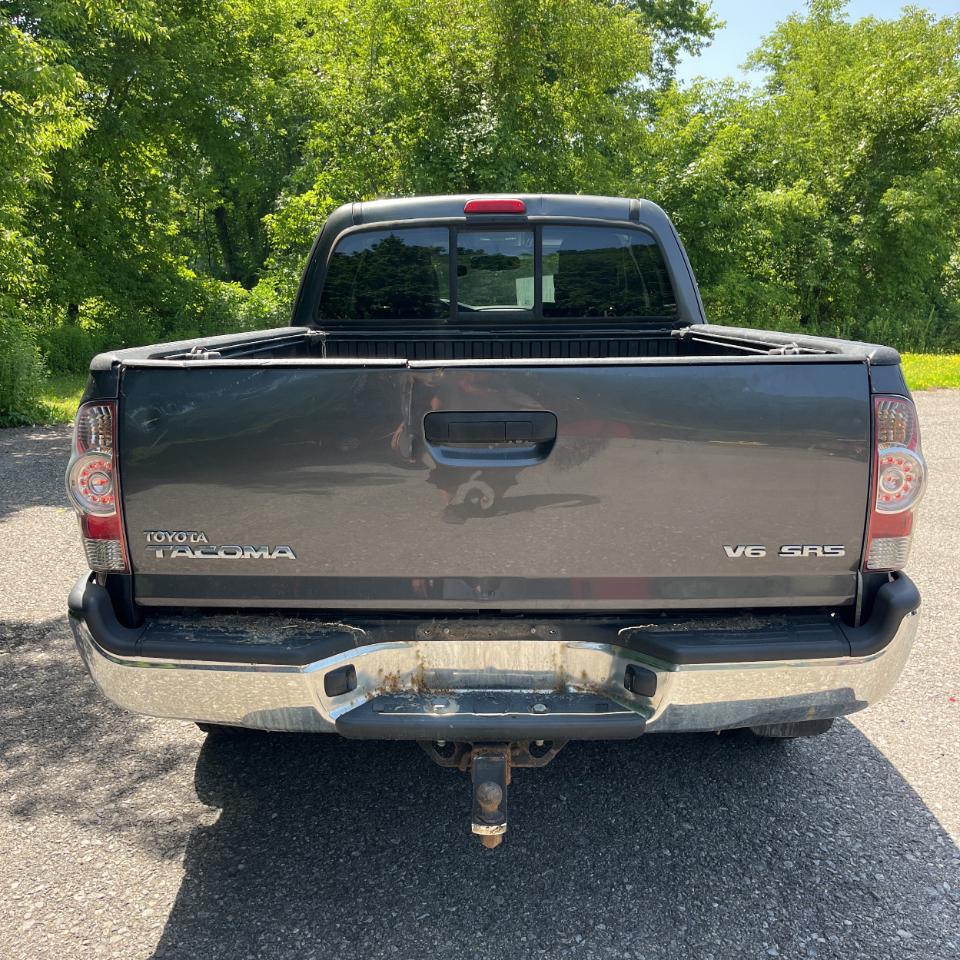 Toyota Tacoma 4WD Access V6 MT (Natl) 2011