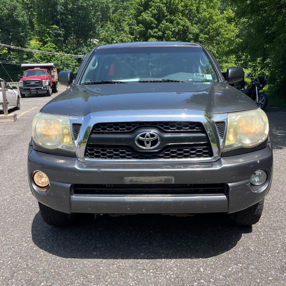 Toyota Tacoma 4WD Access V6 MT (Natl) 2011