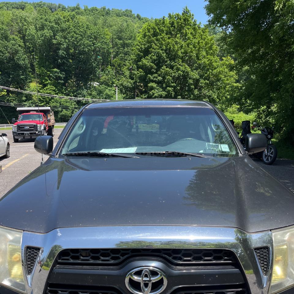 Toyota Tacoma 4WD Access V6 MT (Natl) 2011