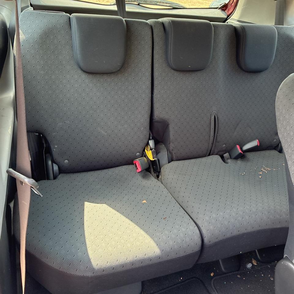 Toyota Yaris 3dr LB Man (Natl) 2010