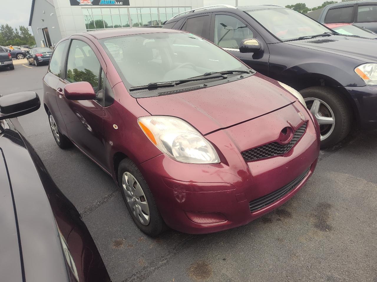 Toyota Yaris 3dr LB Man (Natl) 2010