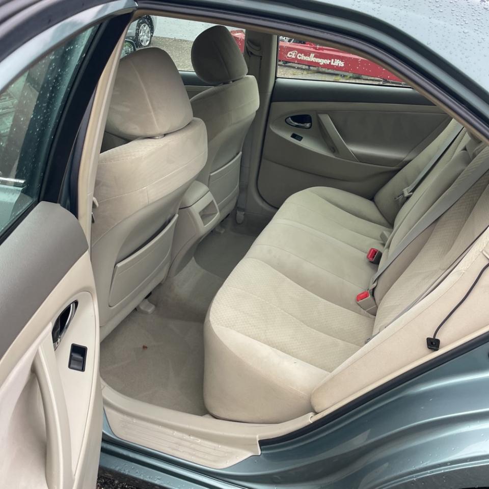 Toyota Camry 4dr Sdn LE Auto 2007