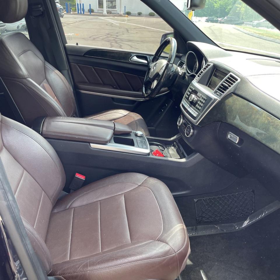 Mercedes-Benz GL 4MATIC 4dr GL 550 2016