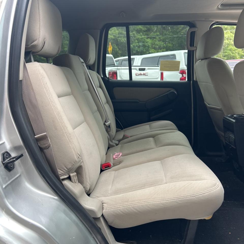 Ford Explorer 4WD 4dr V6 XLT 2008