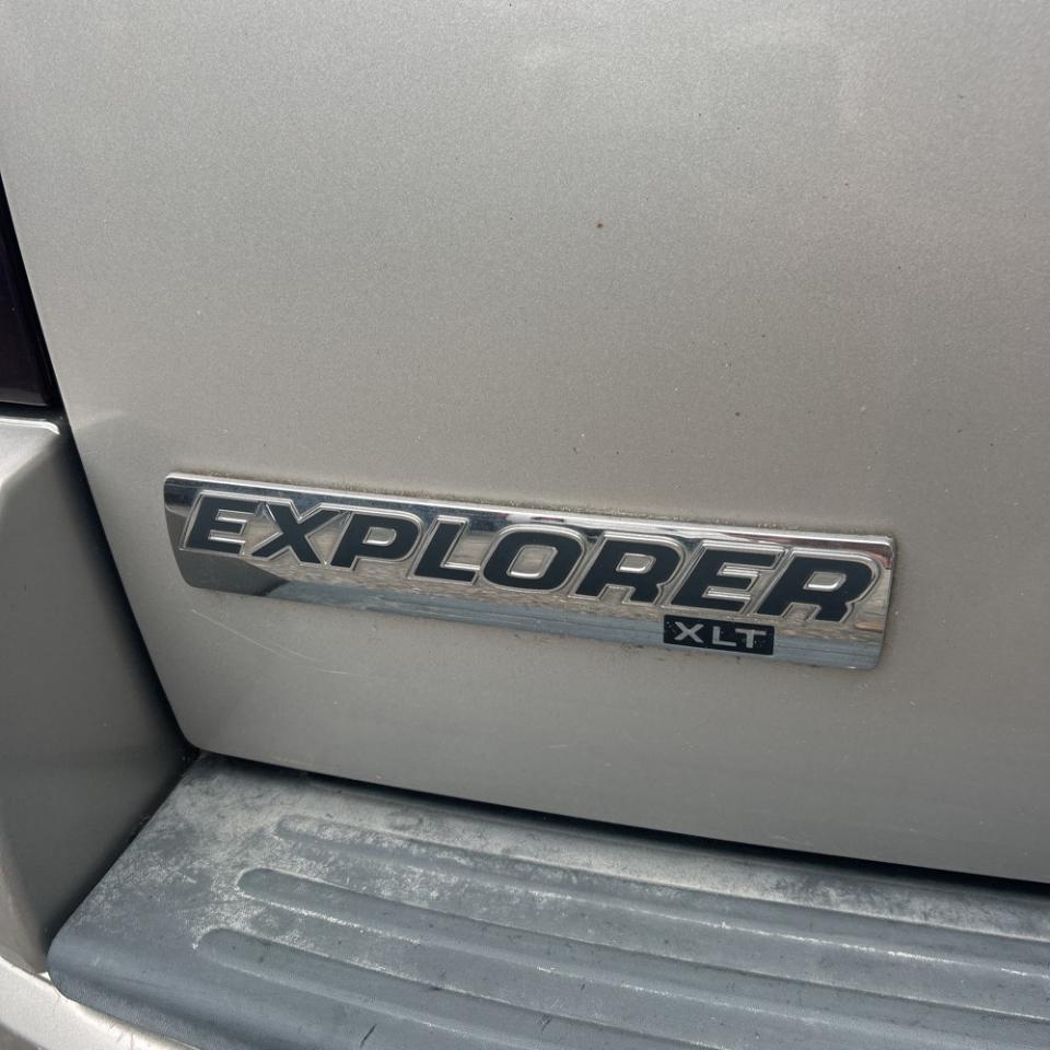 Ford Explorer 4WD 4dr V6 XLT 2008