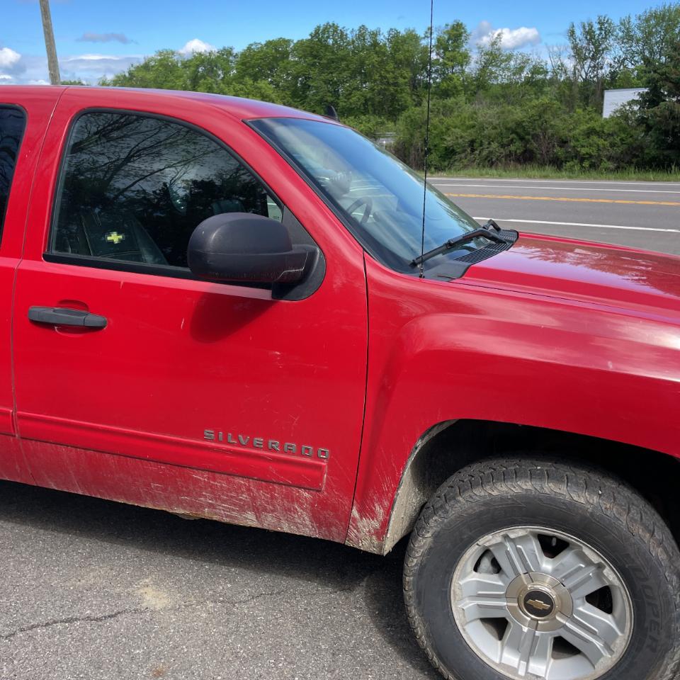 Chevrolet Silverado 1500 4WD Ext Cab 143.5" LT 2011