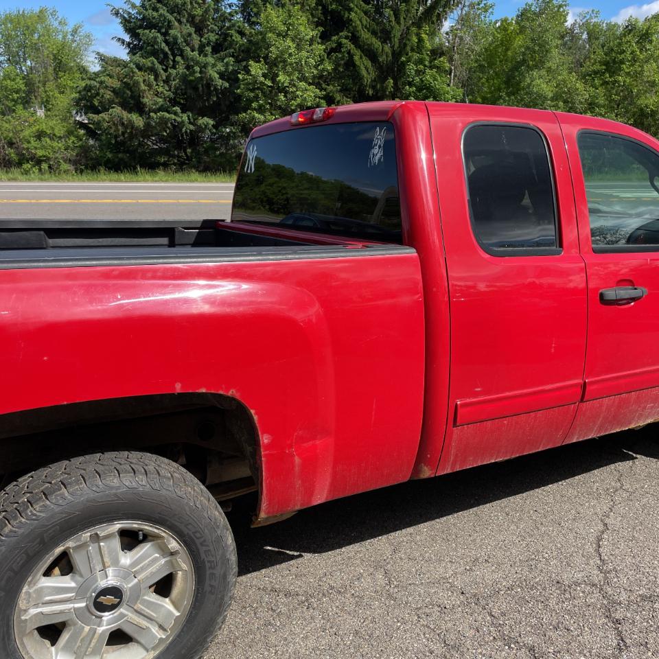 Chevrolet Silverado 1500 4WD Ext Cab 143.5" LT 2011