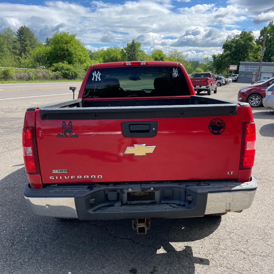 Chevrolet Silverado 1500 4WD Ext Cab 143.5" LT 2011