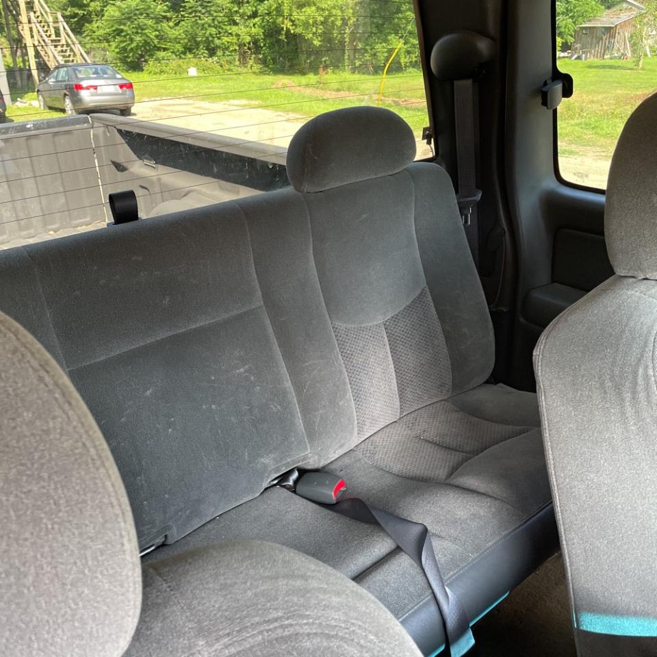 Chevrolet Silverado 1500 Ext Cab 143.5" WB 4WD LS 2004