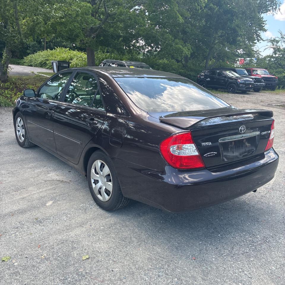Toyota Camry 4dr Sdn LE Manual (Natl) 2003