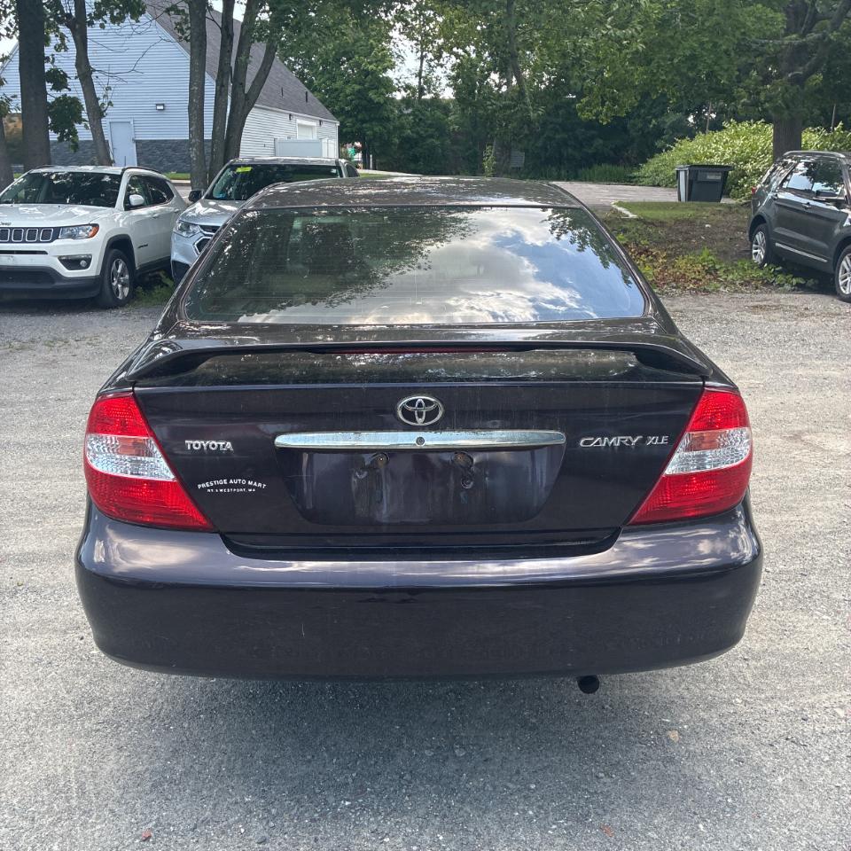 Toyota Camry 4dr Sdn LE Manual (Natl) 2003