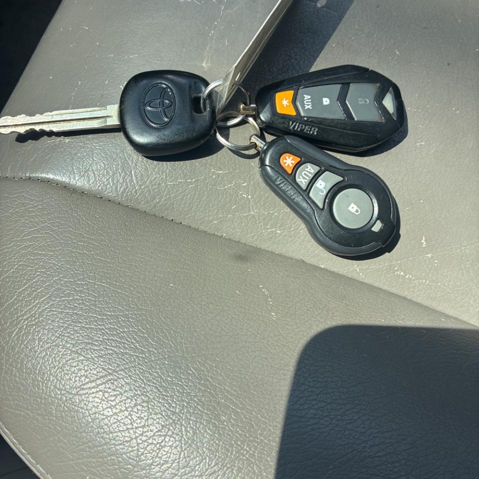 Toyota Camry 4dr Sdn LE Manual (Natl) 2003