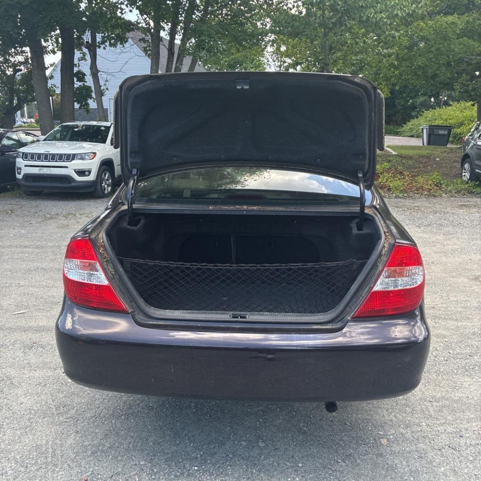 Toyota Camry 4dr Sdn LE Manual (Natl) 2003