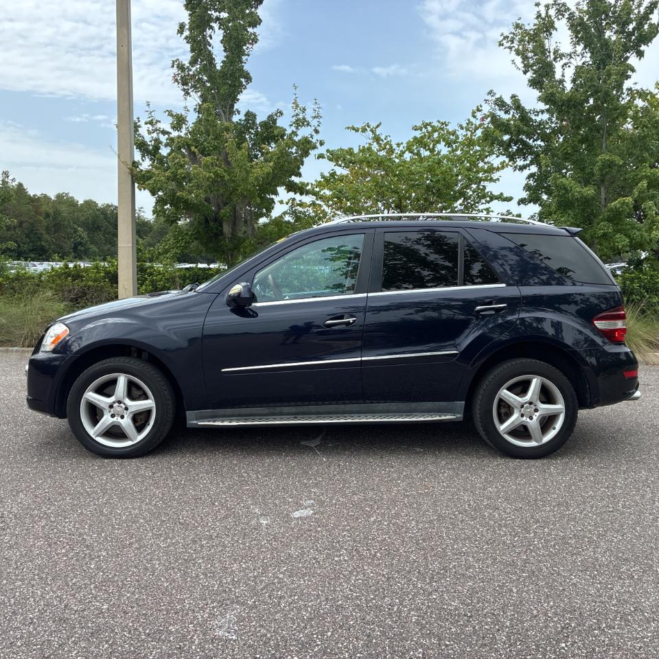 Mercedes-Benz M-Class 4MATIC 4dr ML 550 2010