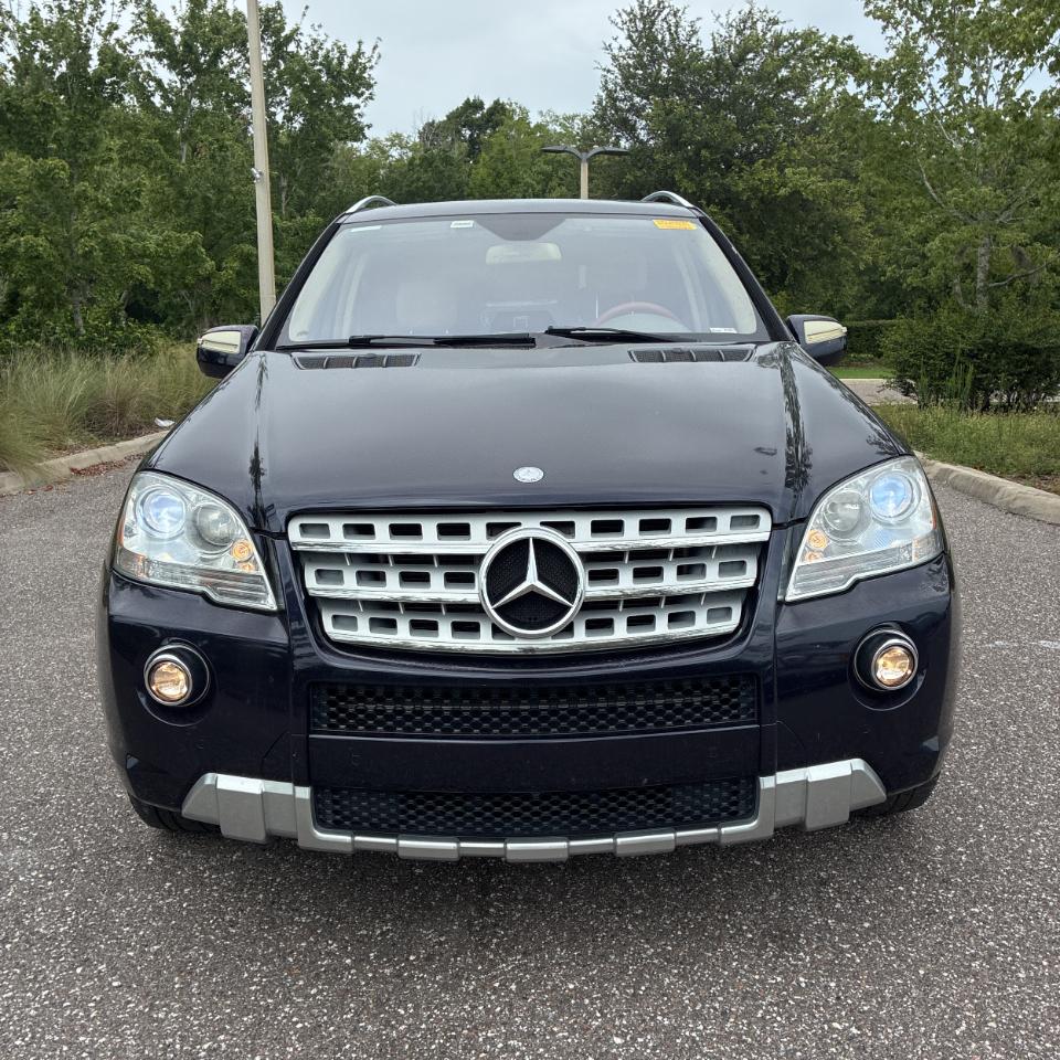 Mercedes-Benz M-Class 4MATIC 4dr ML 550 2010