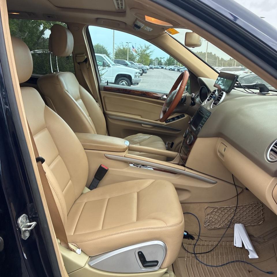 Mercedes-Benz M-Class 4MATIC 4dr ML 550 2010
