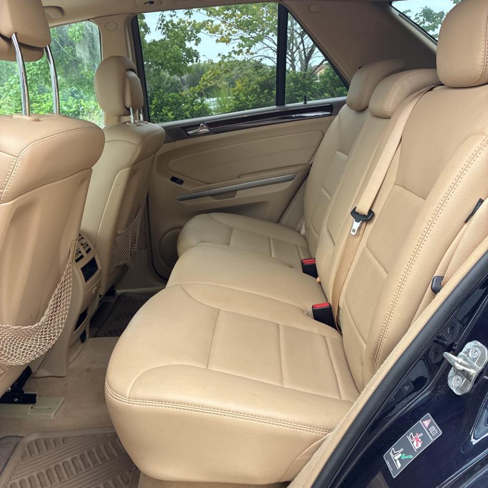 Mercedes-Benz M-Class 4MATIC 4dr ML 550 2010