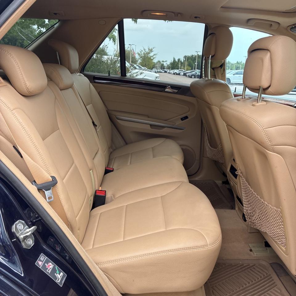 Mercedes-Benz M-Class 4MATIC 4dr ML 550 2010