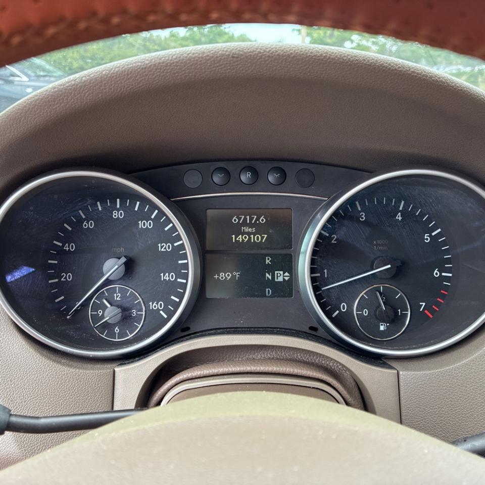 Mercedes-Benz M-Class 4MATIC 4dr ML 550 2010