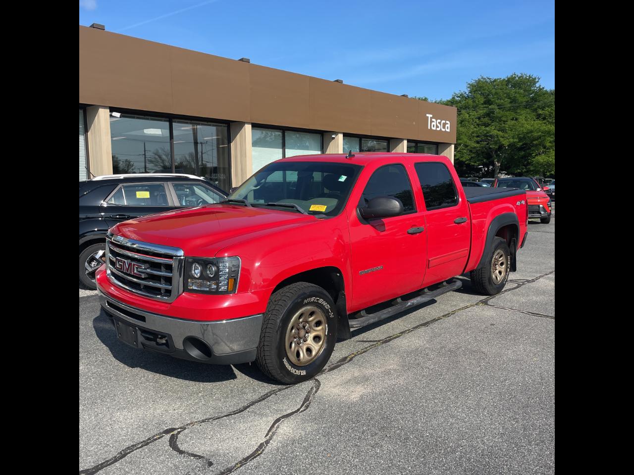 2012 GMC Sierra 1500 4WD Crew Cab 143.5" SL