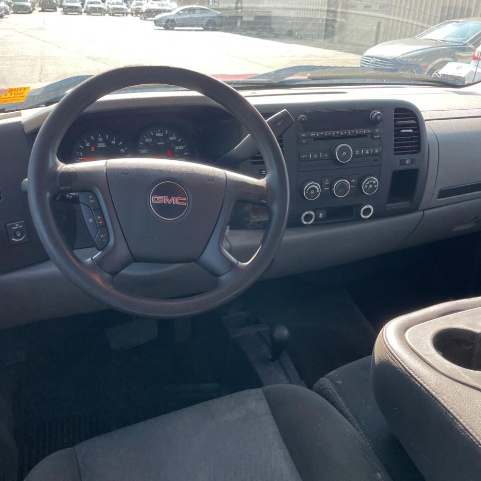 GMC Sierra 1500 4WD Crew Cab 143.5" SL 2012