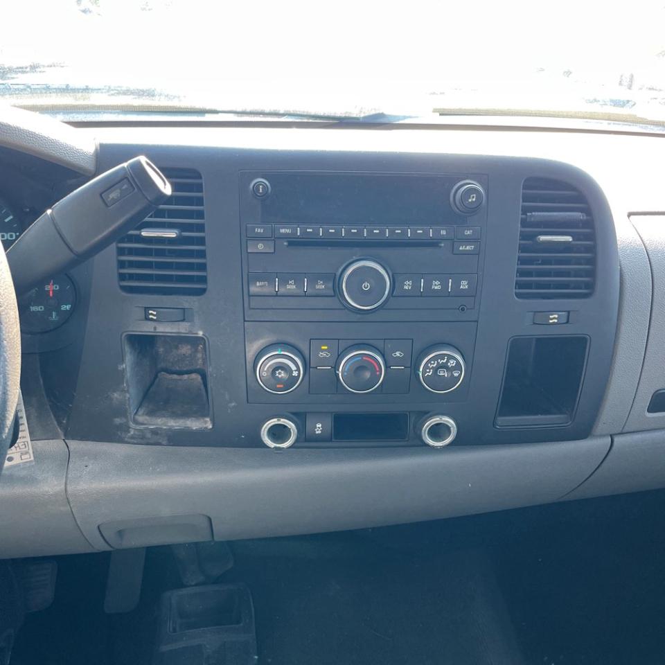 GMC Sierra 1500 4WD Crew Cab 143.5" SL 2012