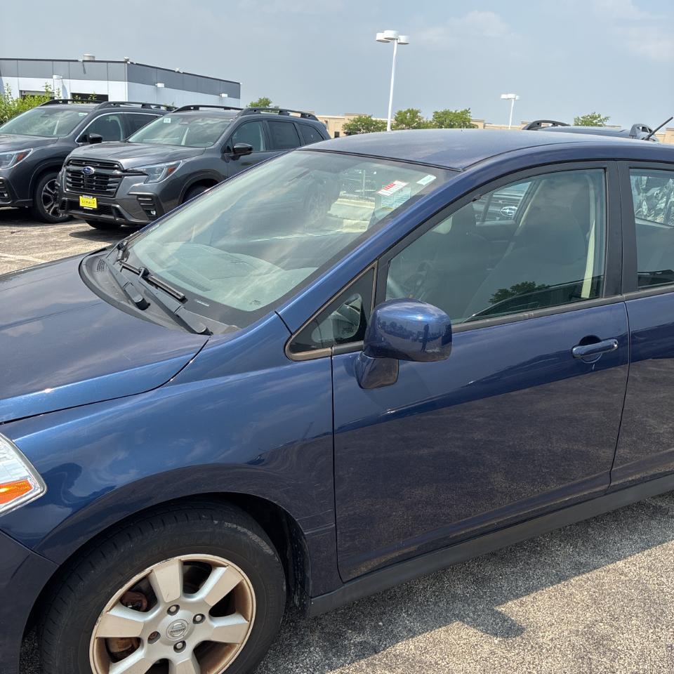 Nissan Versa 5dr HB Auto 1.8 S 2012