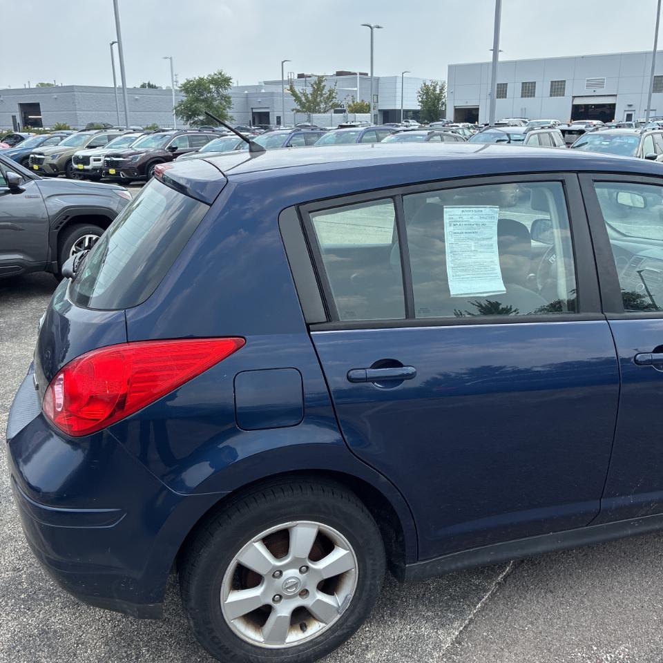 Nissan Versa 5dr HB Auto 1.8 S 2012